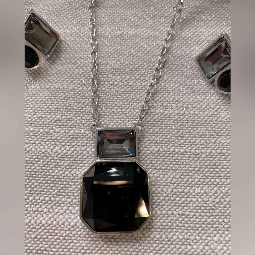 Platinum plated Necklace and Earrings Set